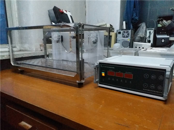 動物培養(yǎng)箱